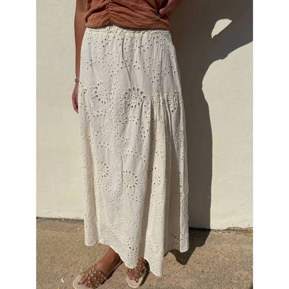 MILIO MILANO Dresses & Skirts - NEW MILIO MILANO eyelet maxi skirt with pockets in white